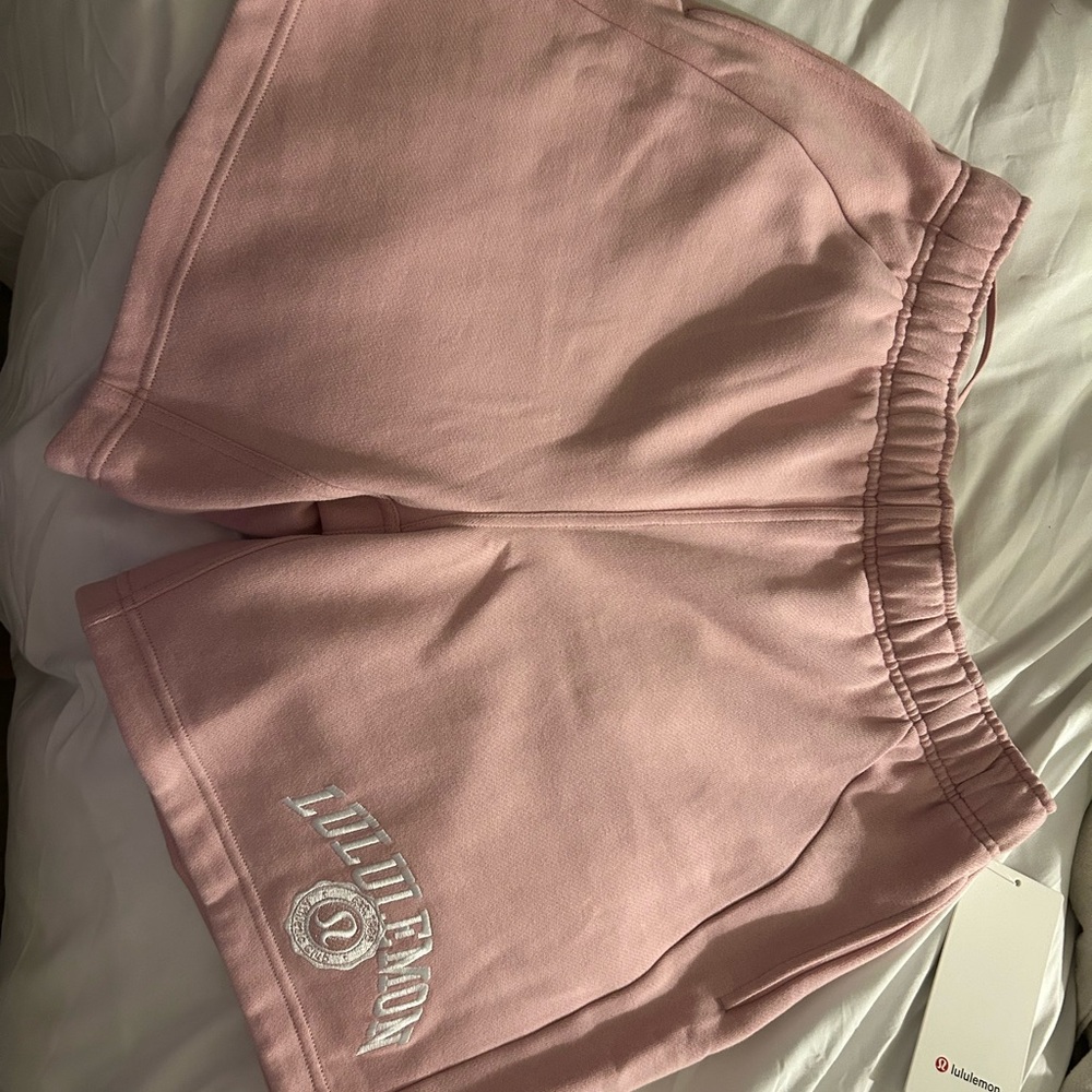 NWT Lululemon scuba Pink Shorts